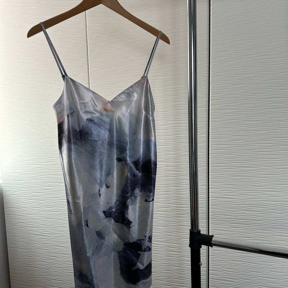 Abstract Pattern Satin Dress - Picture 2 of 11